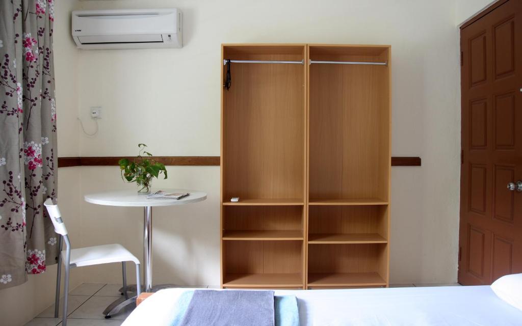 Morning Glory Guest House Kuching Room photo