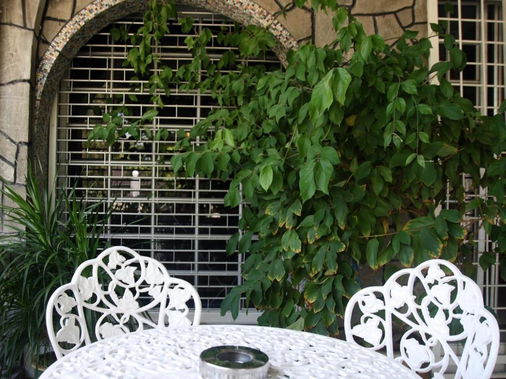 Morning Glory Guest House Kuching Exterior photo