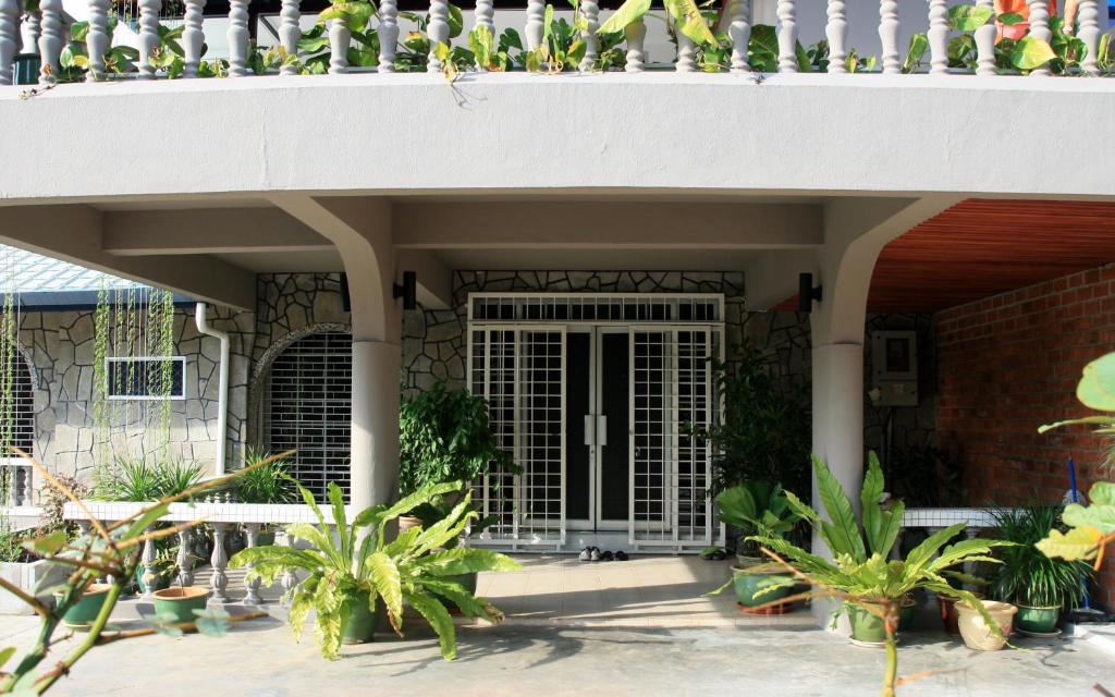 Morning Glory Guest House Kuching Exterior photo